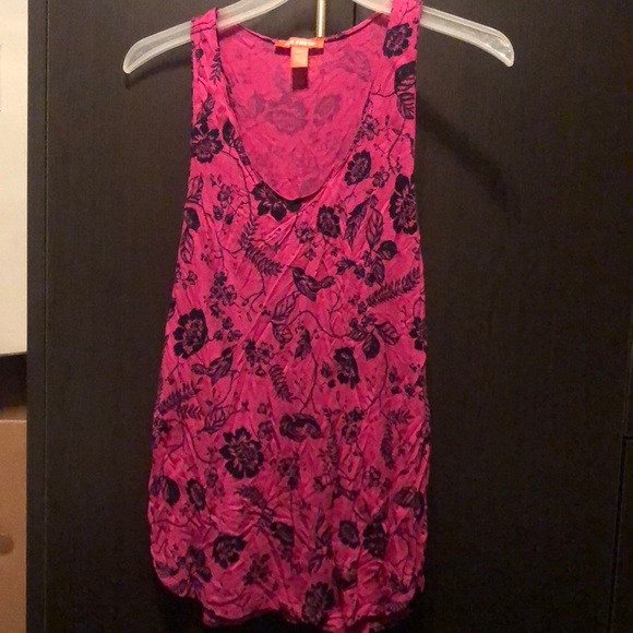 Tank top - Picture 1 of 1